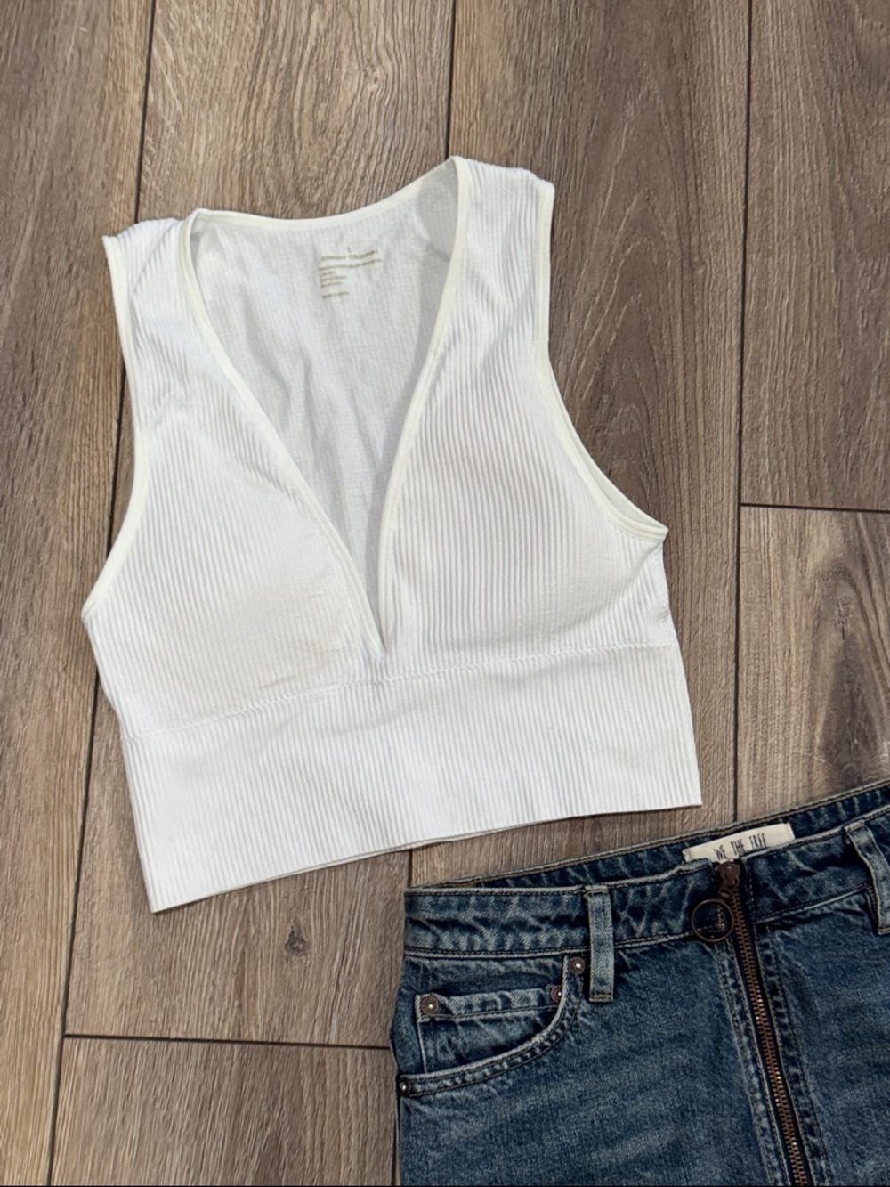 Women’s White Ribbed V-Neck Crop Top